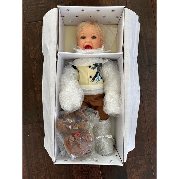 Ashton Drake 'Hound Dog' Elvis 75th Birthday "Baby Let's Rock" Collection Doll - Picture 1 of 12